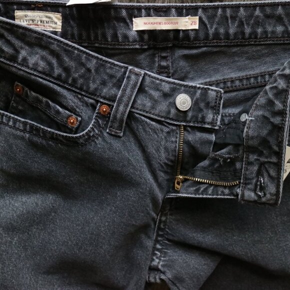 NWT Levi's Noughties Bootcut Black Low Rise Denim Jeans Size 28 - Picture 8 of 8